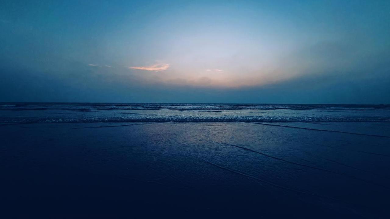 Corniche Beach Resort Mulappilangād Dış mekan fotoğraf