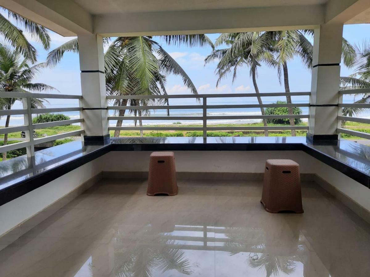 Corniche Beach Resort Mulappilangād Dış mekan fotoğraf